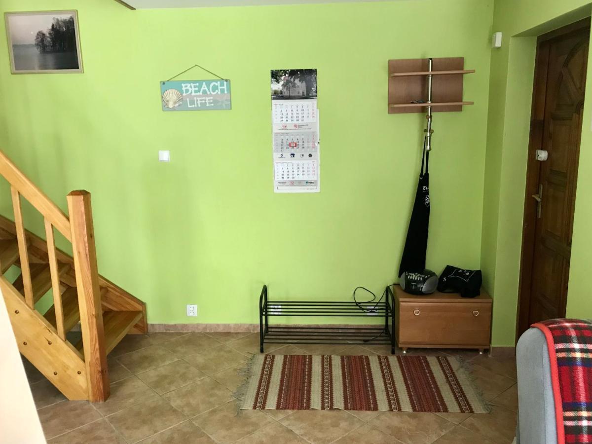 Zolty Domek Nad Jeziorem לובניביצה מראה חיצוני תמונה